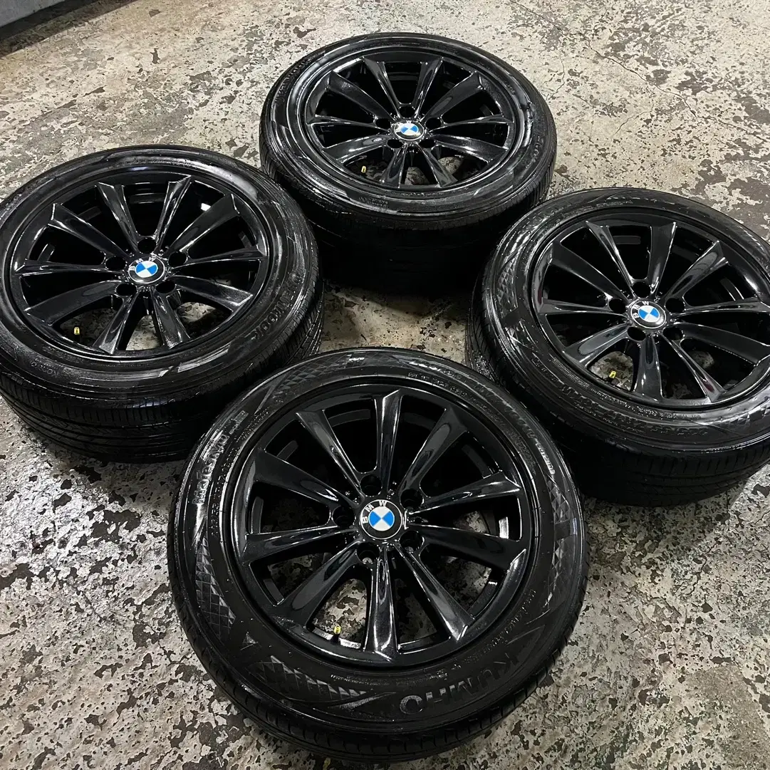 BMW F10 전기형 17인치 휠타이어 판매