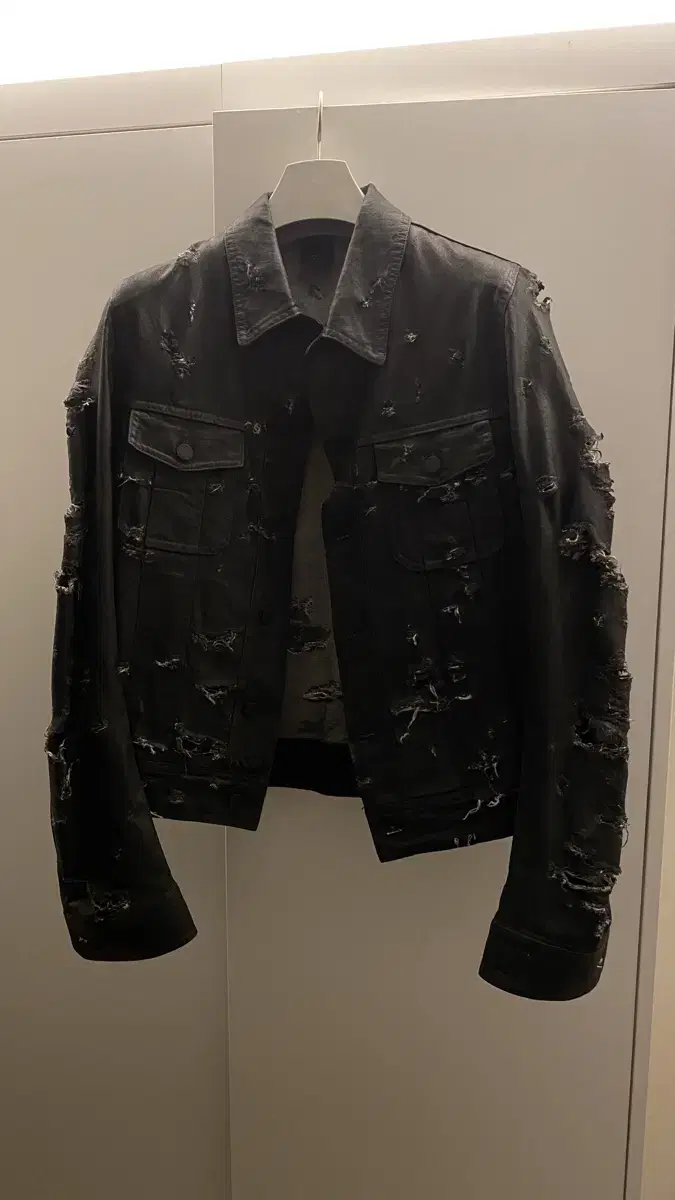 04Dior Homme Destroyed Tracker