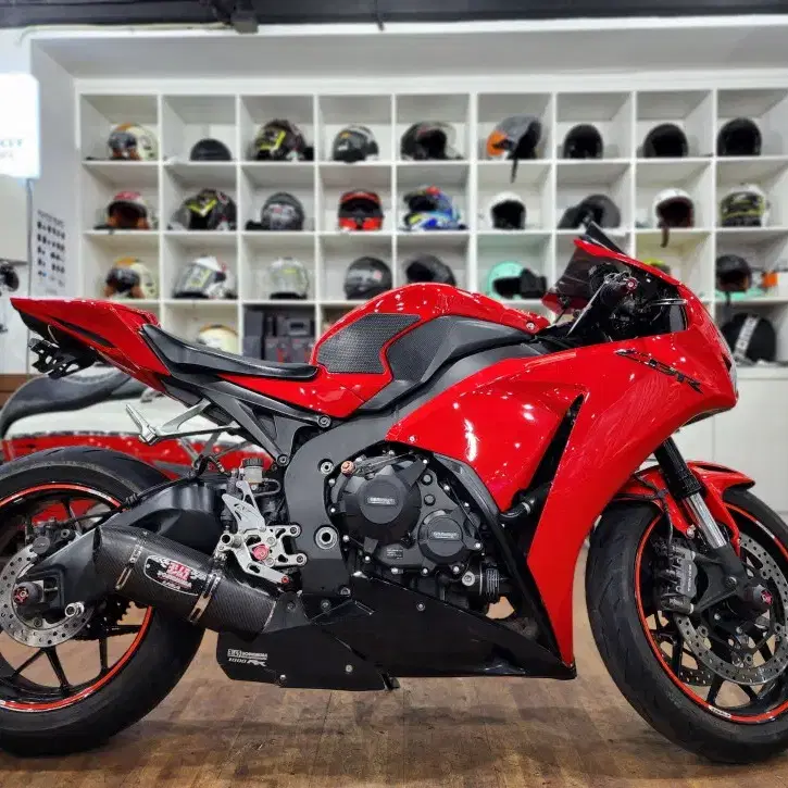 2015년식 혼다 CBR 1000RR 판매합니다.