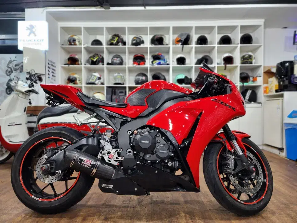 2015년식 혼다 CBR 1000RR 판매합니다.