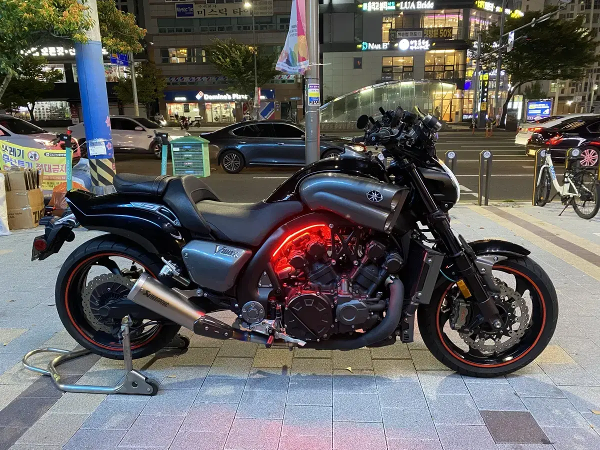 야마하 브이맥스1700 V-MAX 레어템 판매합니다.