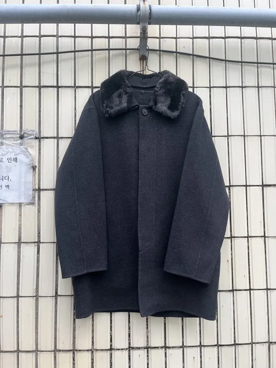 Balenciaga Fur coat black