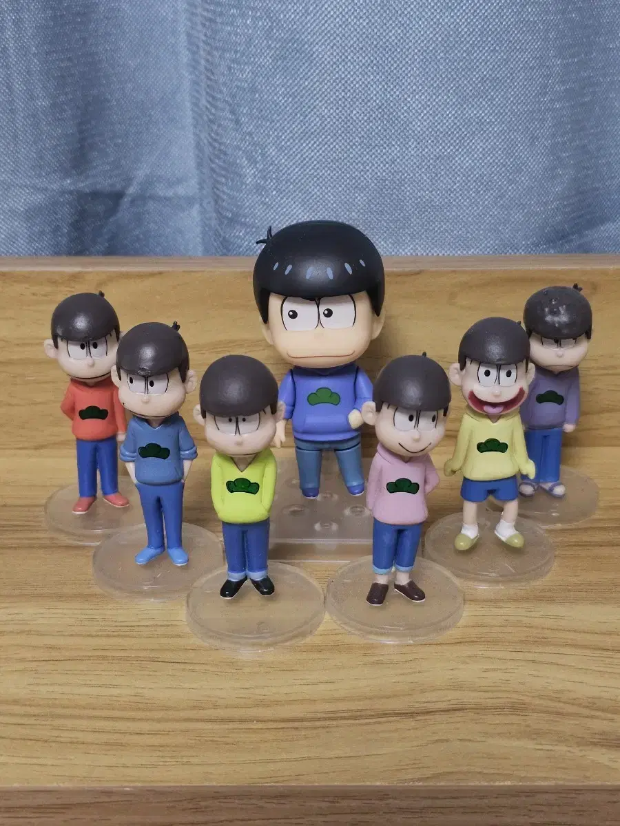 Osomatsu-san merchandise (lots of pictures)