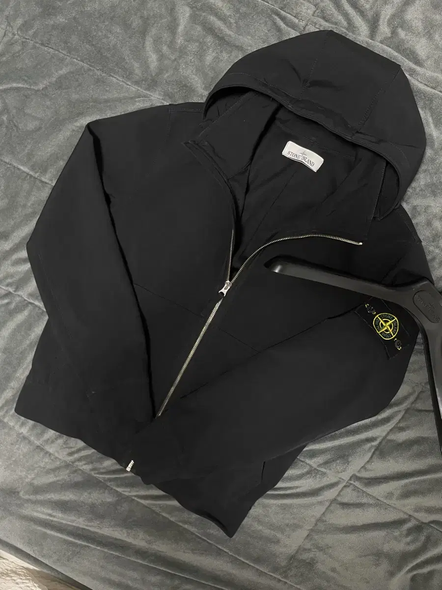 [S~M] Stone Island Softshell Windbreaker Black