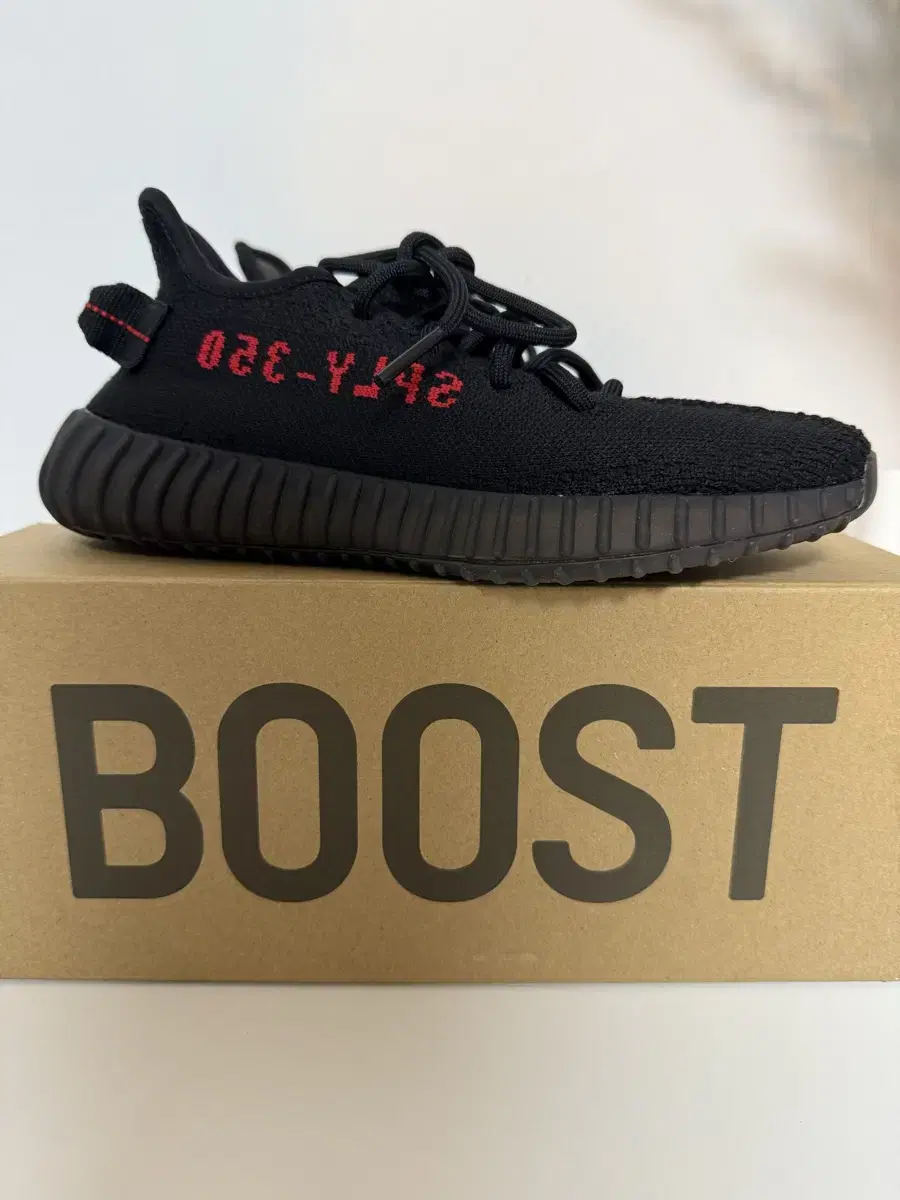 (정품) Adidas Yeezy Boost 350 V2 Black