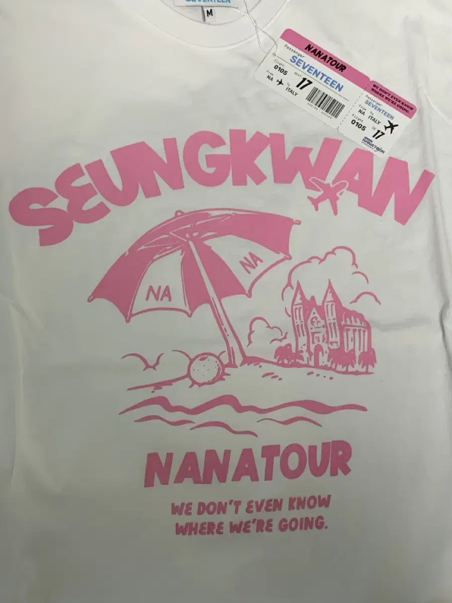 Sell seventeen nayeon tour t-shirts.