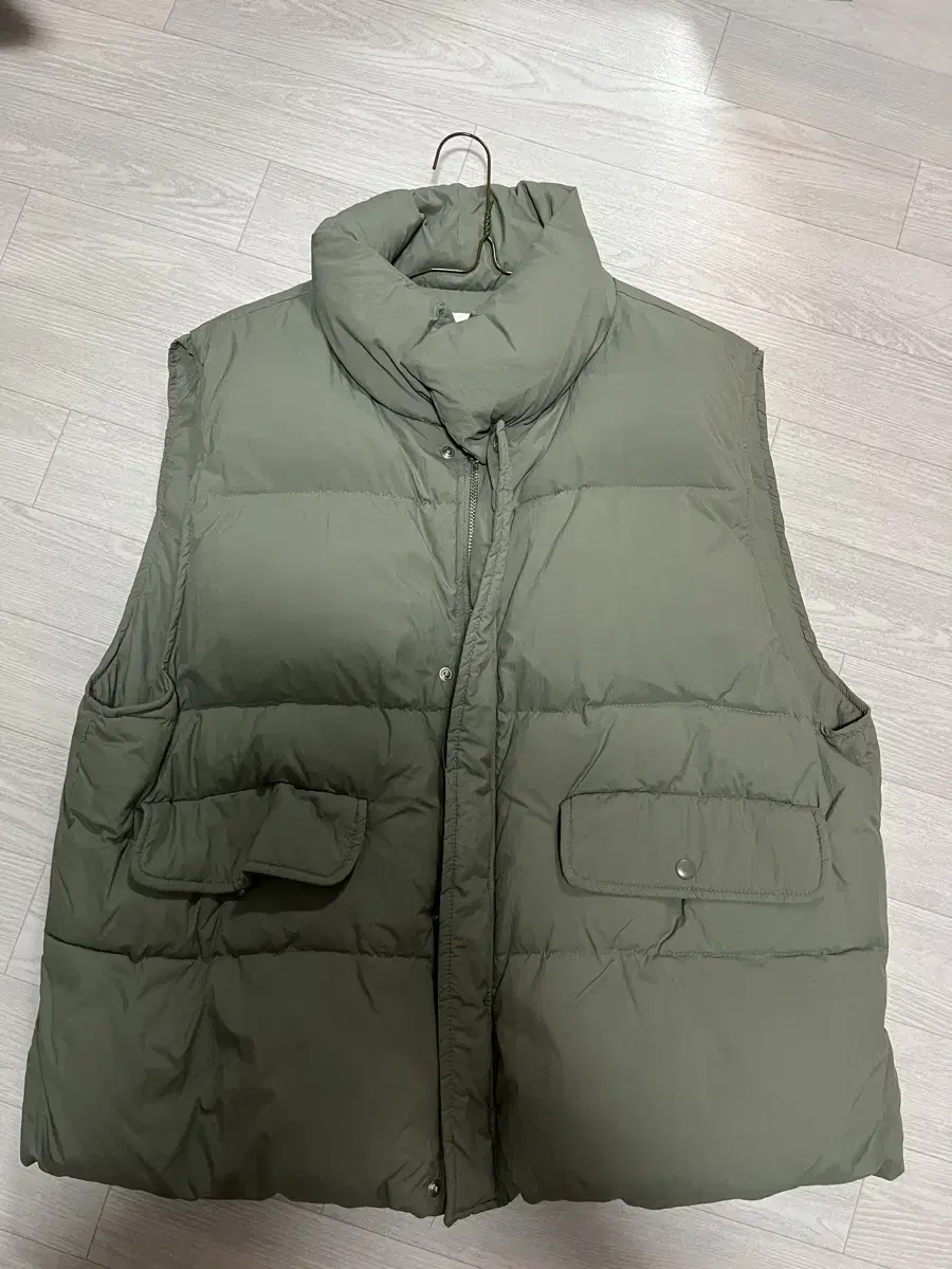 Lucon Duck Down Puffer Vest in Khaki