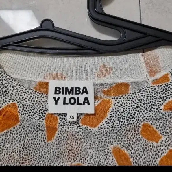 BIMBA Y  LOLA  빔바이룰라  상의