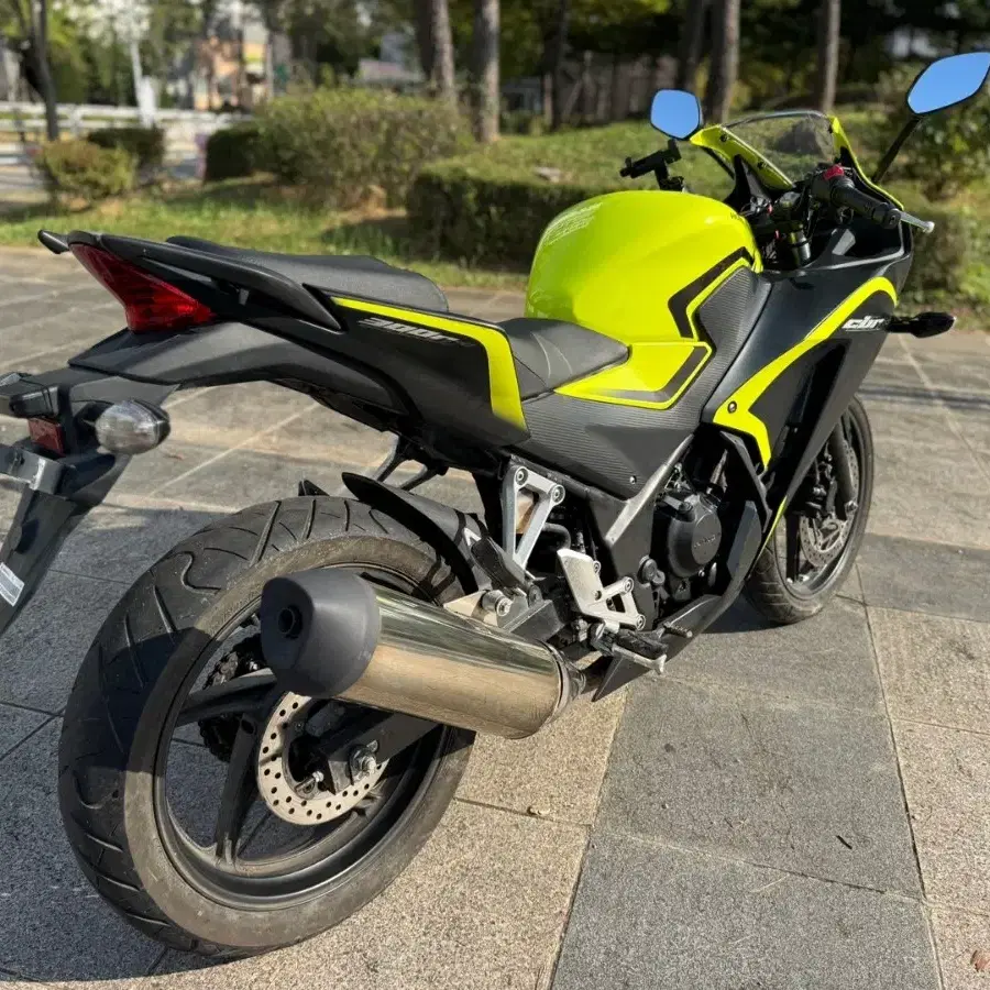 혼다 cbr300r 17년형 짧은키로수 판매합니다