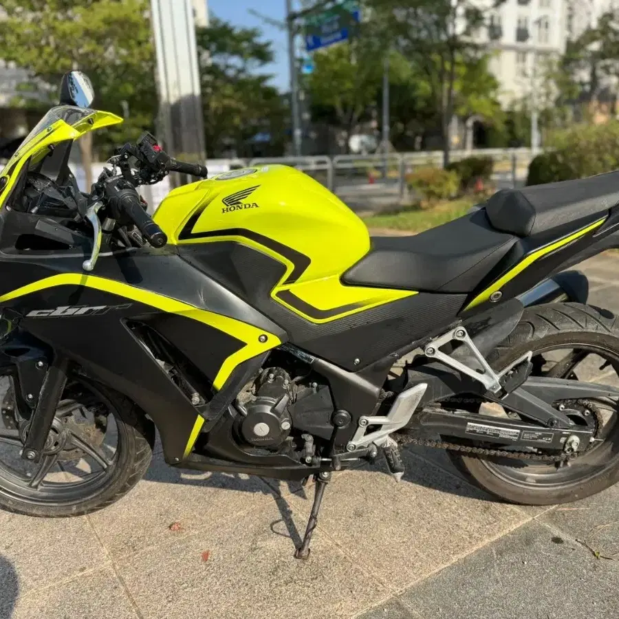 혼다 cbr300r 17년형 짧은키로수 판매합니다