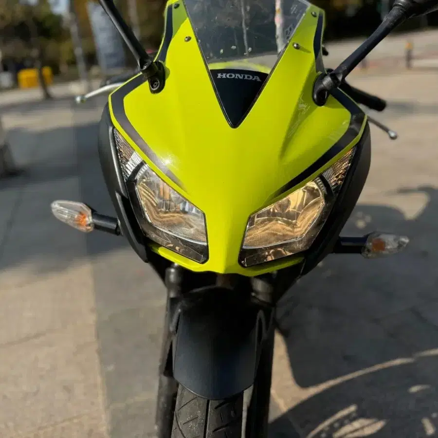 혼다 cbr300r 17년형 짧은키로수 판매합니다