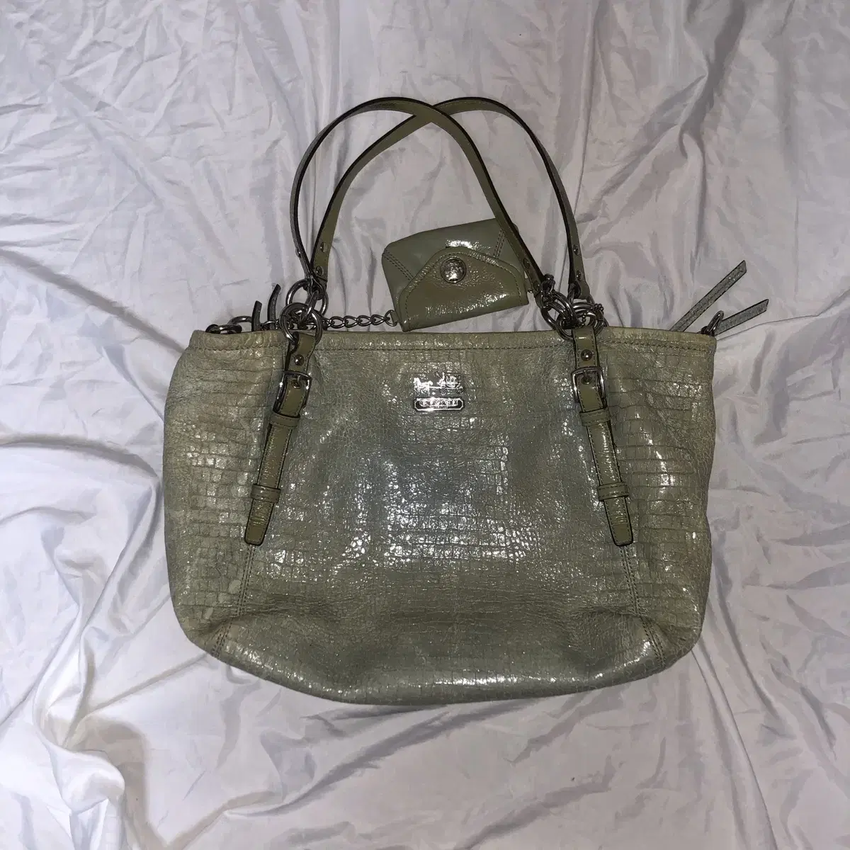 Vintage Coach lawn enamel shoulder bag