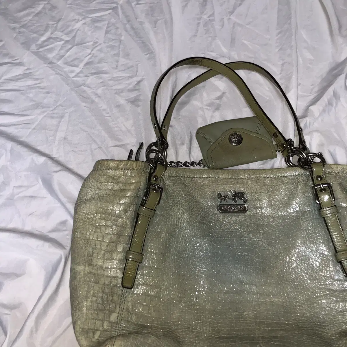 Vintage Coach lawn enamel shoulder bag