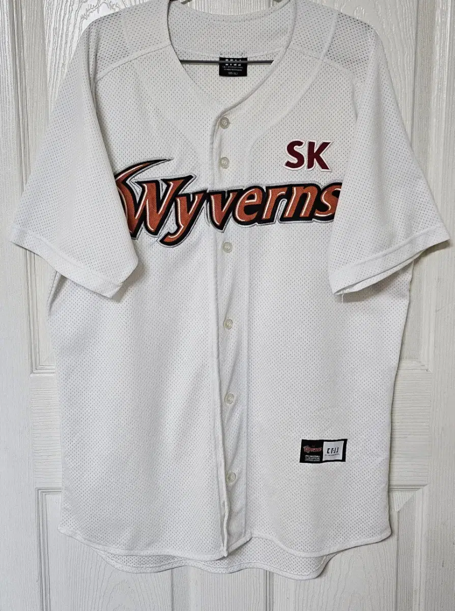 [105] SK Wyverns (SSGlanders) home jersey