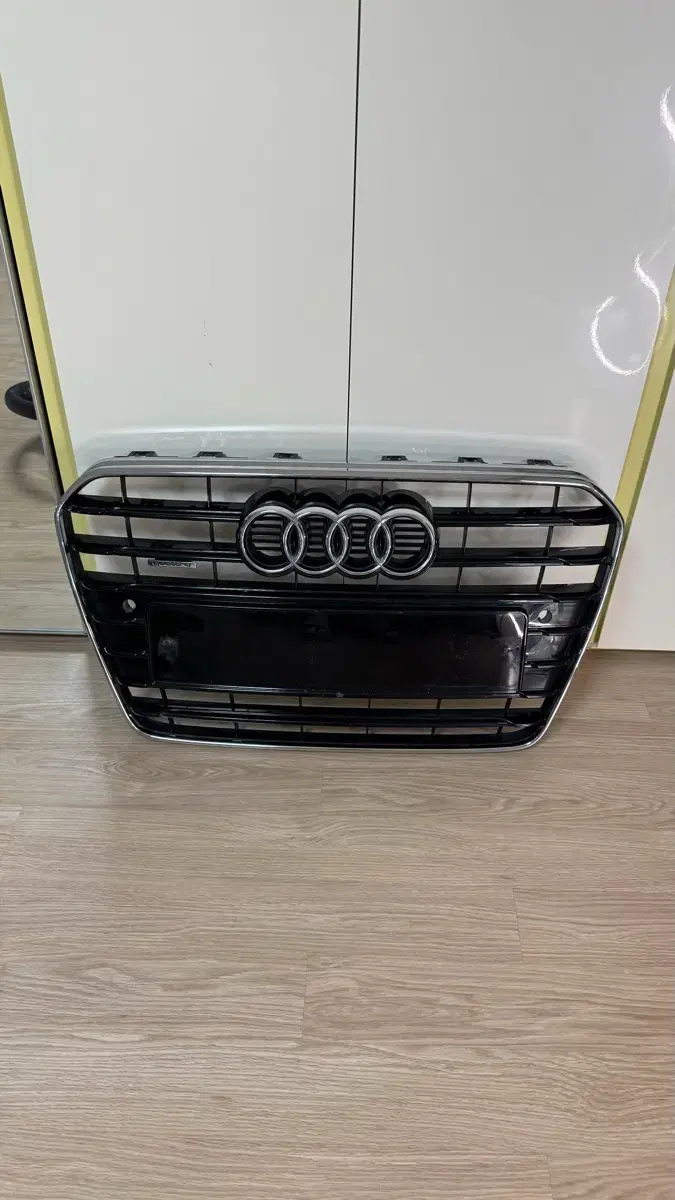 기계의 라디에이터 그릴 Audi A5