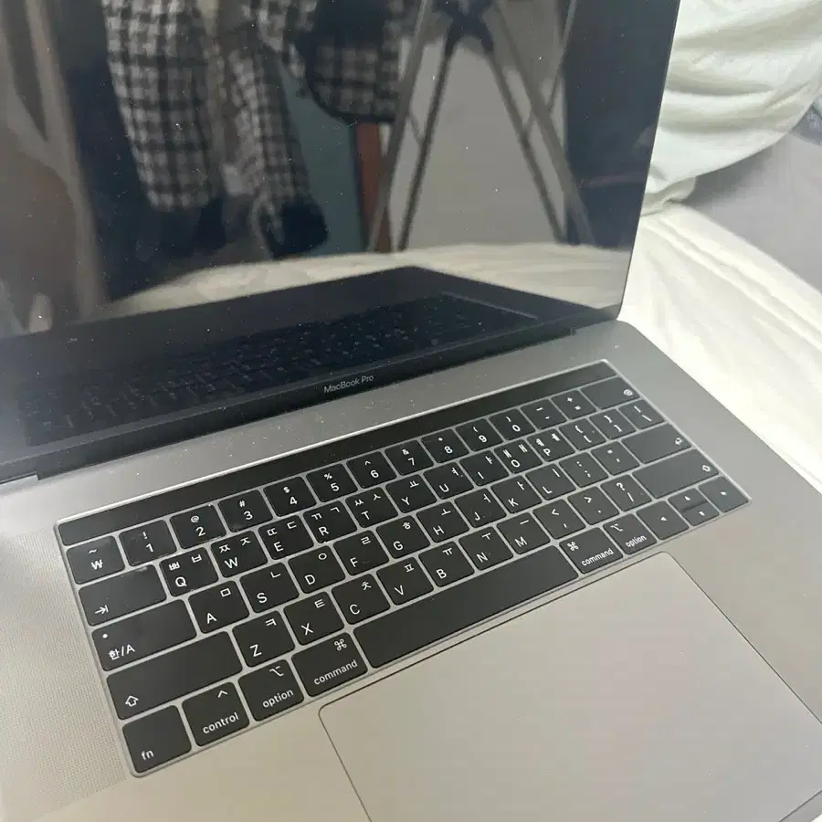 15형 MacBook Pro - 스페이스 그레이