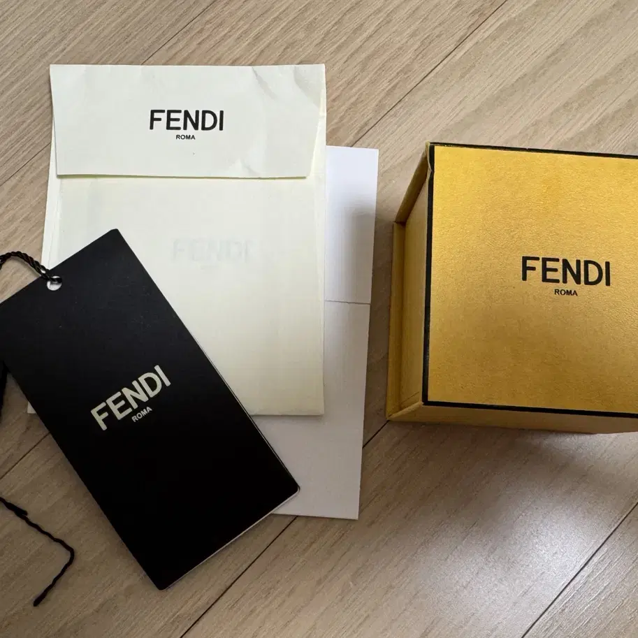 정품 펜디 반지 바게트 링 골드 사이즈 s fendi