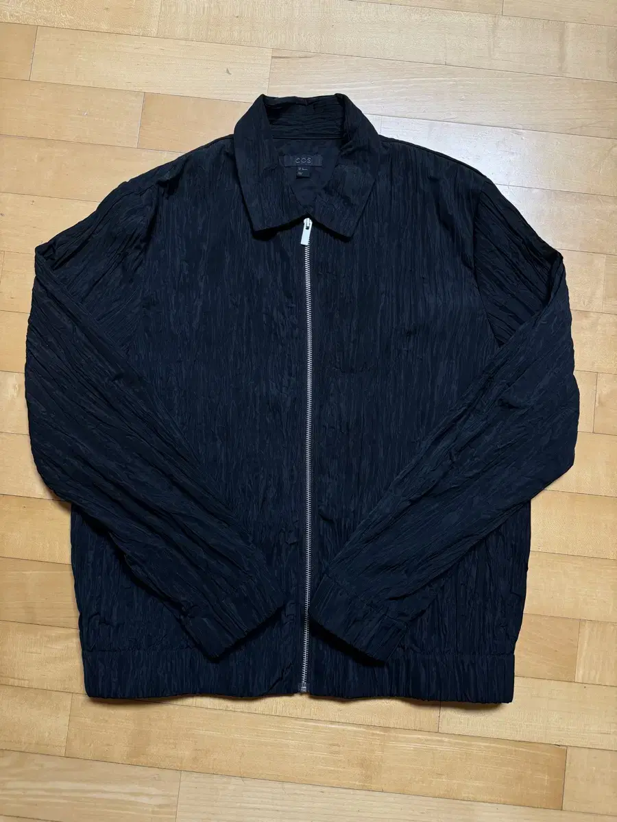 [52] COS Pleated Jacket Black