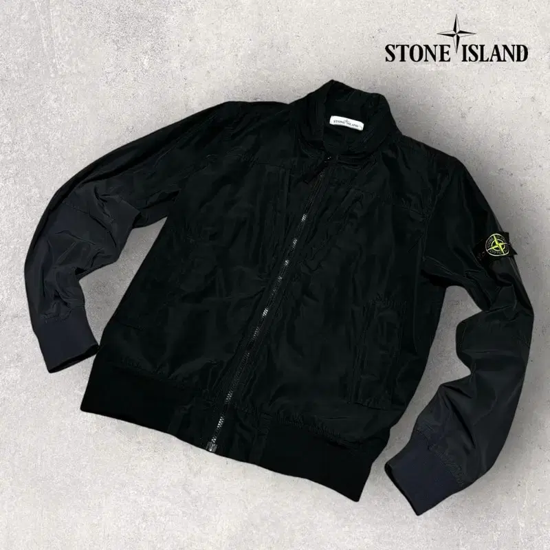 95 STONE ISLAND 스톤아일랜드 마이크로랩스 바람막이 자켓