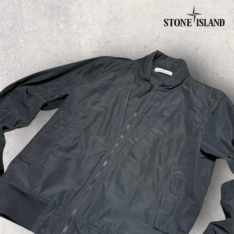 95 STONE ISLAND 스톤아일랜드 마이크로랩스 바람막이 자켓