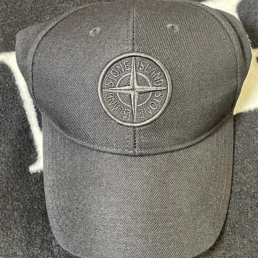 스톤아일랜드 볼캡 (STONE ISLAND BLACK CAP)