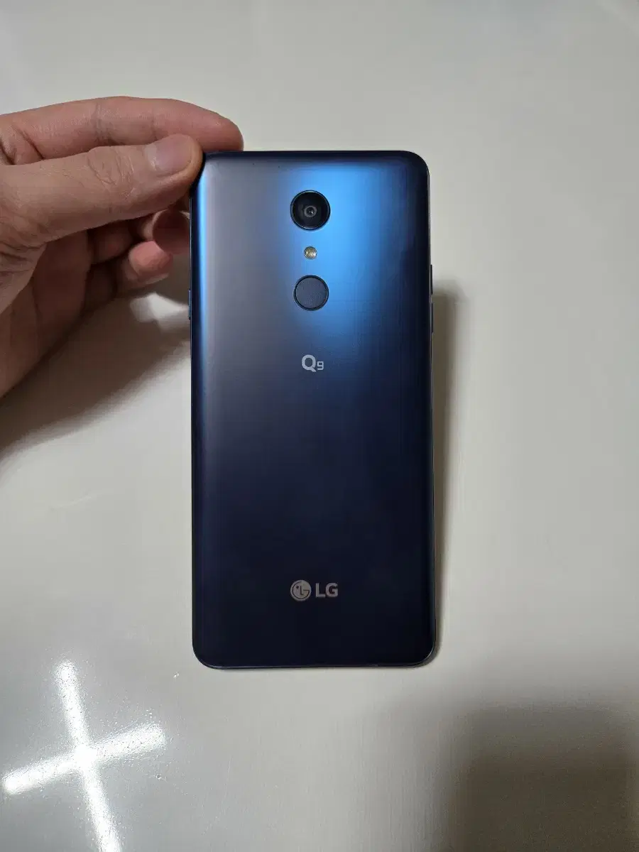 LG Q9 S급 팔아요!