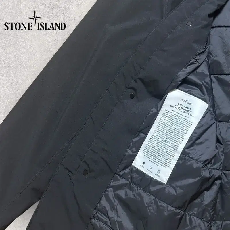 L STONE ISLAND 스톤 소프트쉘 프리마로프트 코트