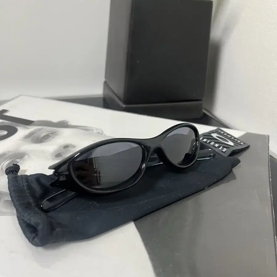 오클리 포켓 선글라스 oakley pocket