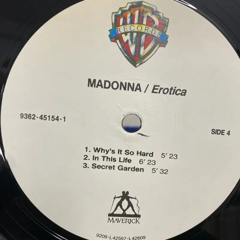 MADONNA LP / C2124