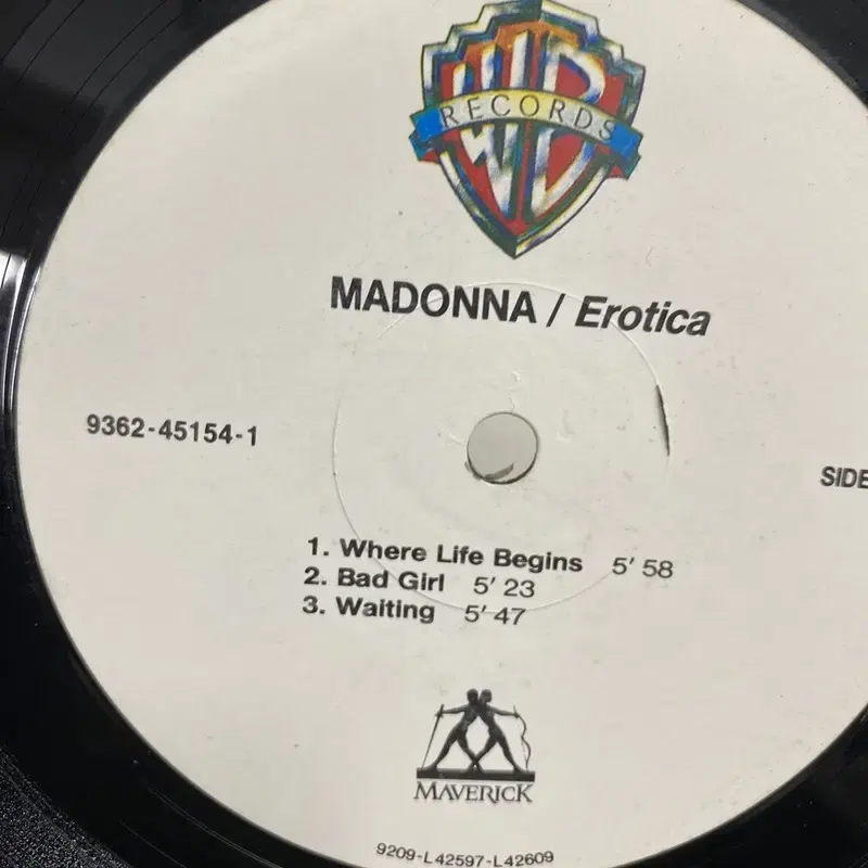 MADONNA LP / C2124