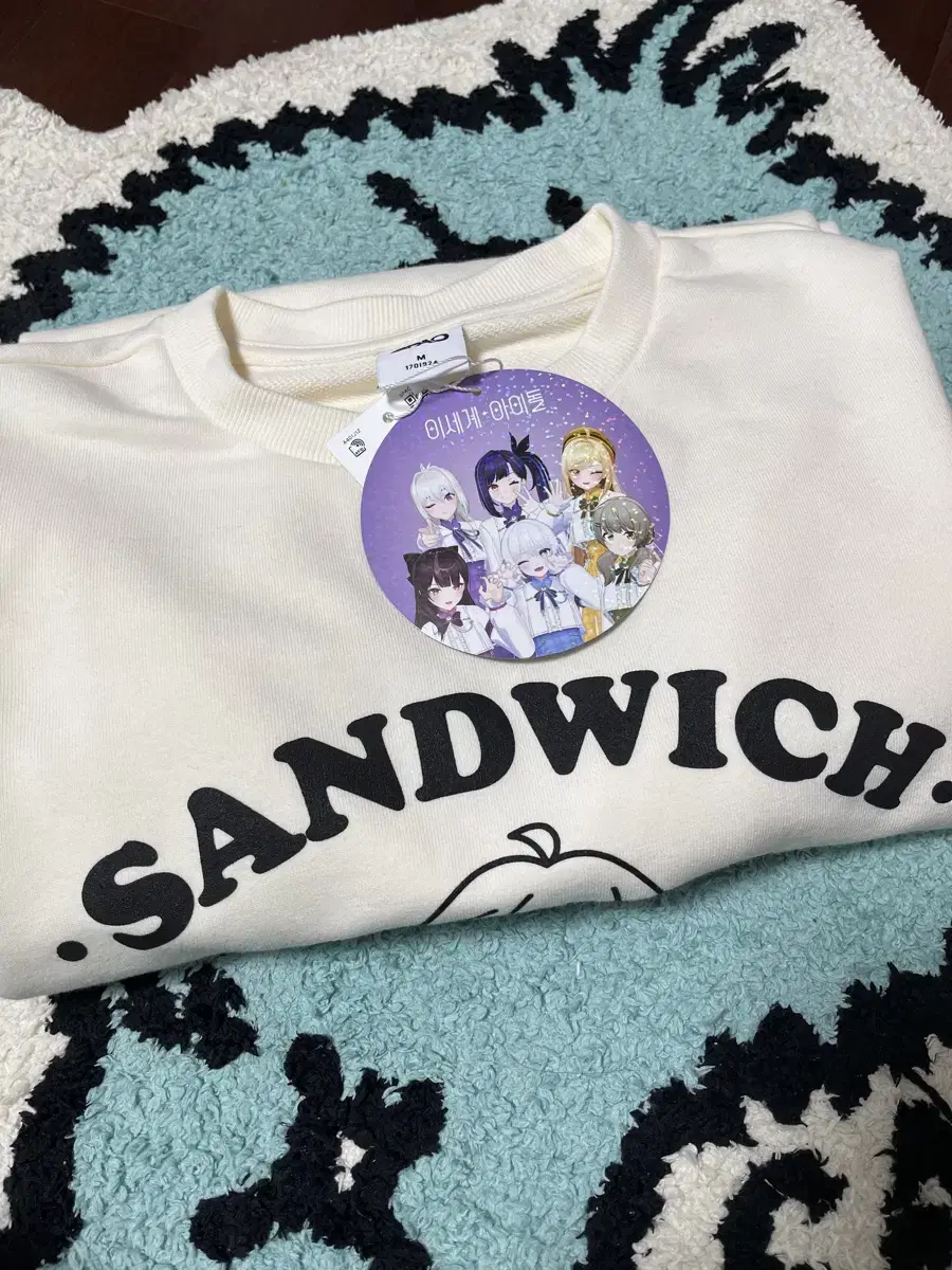 Icedol Sandwich Man-to-Man Sweatshirt