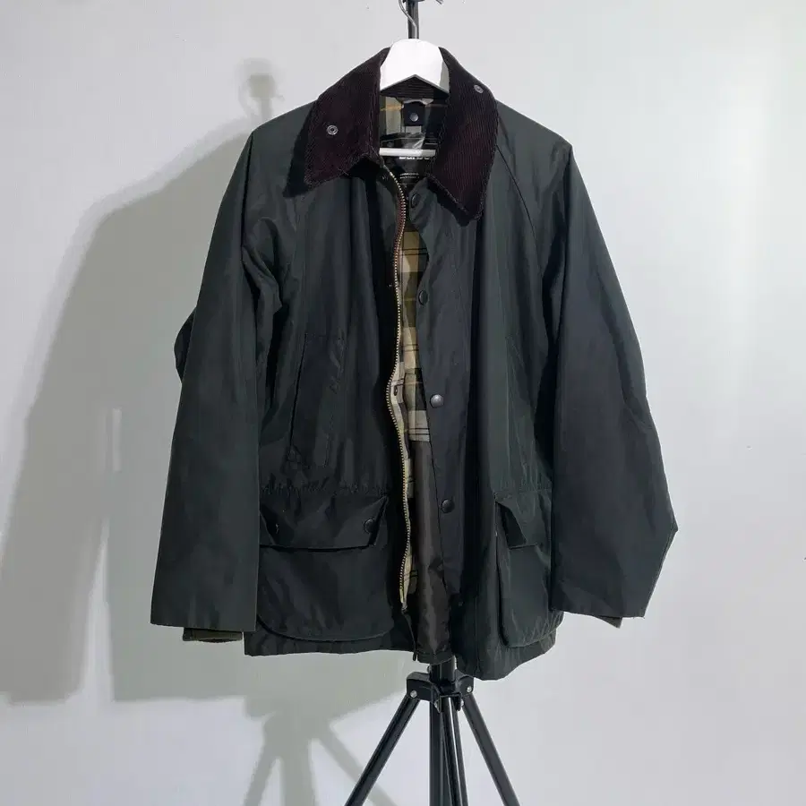 Barbour 바버 클래식 비데일 왁스코팅 세이지 자켓