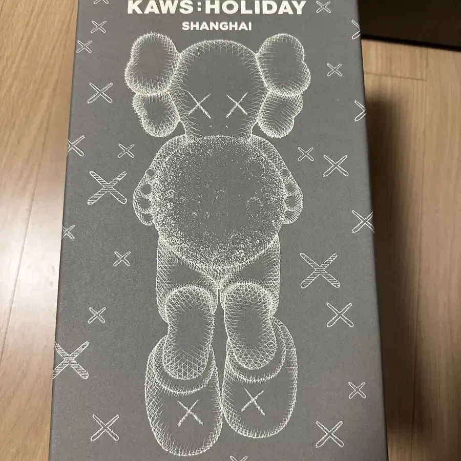 kaws holiday 상하이 그레이