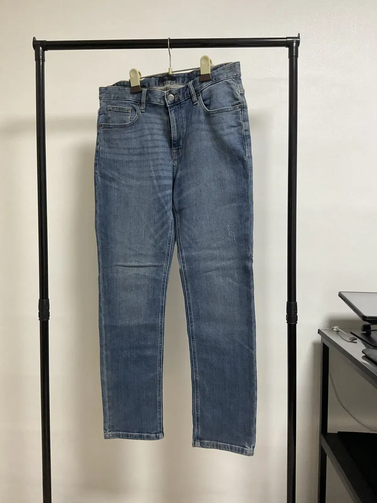 Top Ten Straight Fit Raw Edge Denim jin / Jeans