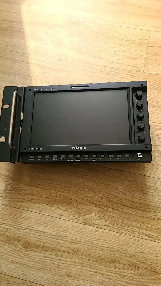 TVLogic] LVM-071W [7" HD/SD Multi-Format