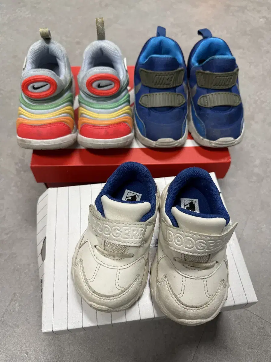 Free shipping on 4 pairs of Nike MLB sneakers
