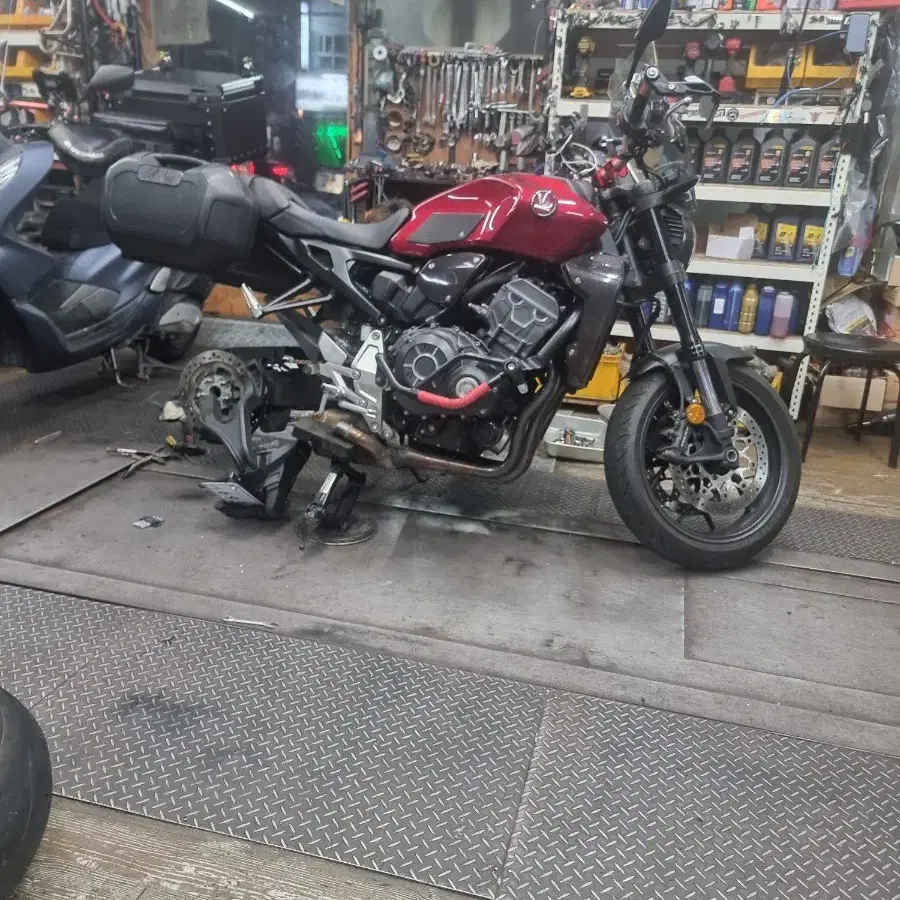 혼다 CB1000R 판매 및 대차