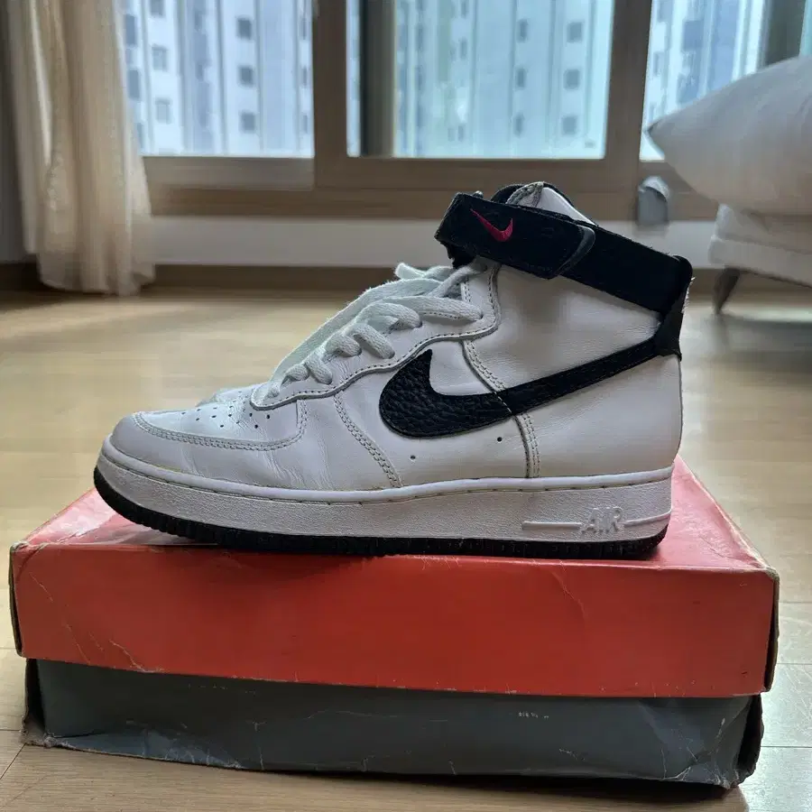 95년 NIKE AIR FORCE 1 HICH SC NYC