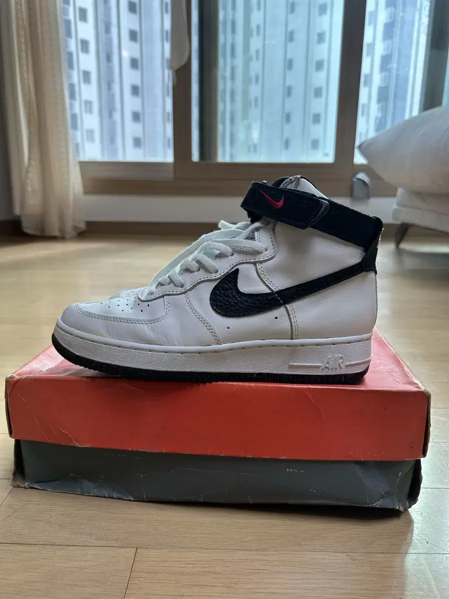 95년 NIKE AIR FORCE 1 HICH SC NYC