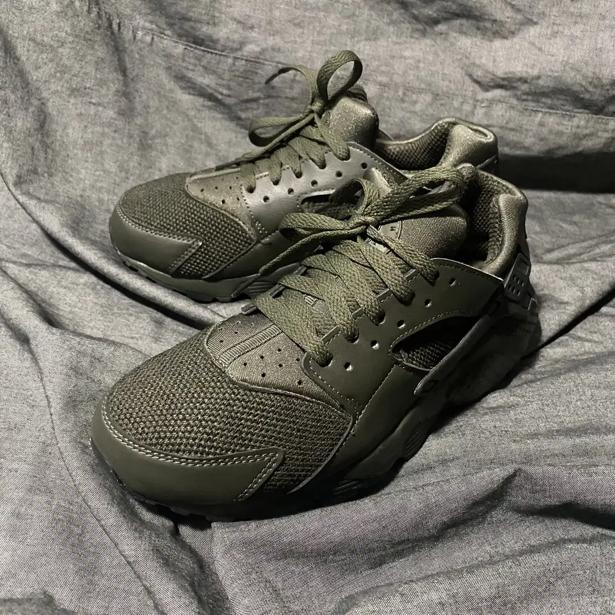 Nike Huarache Run SE GS Sz 7Y(250)