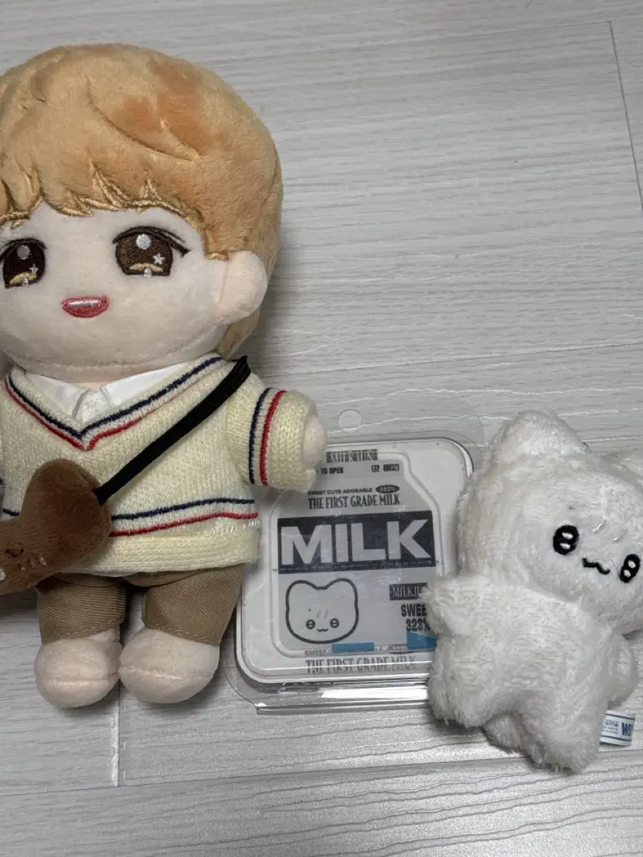 Renjun doll Milk jun with shipping included