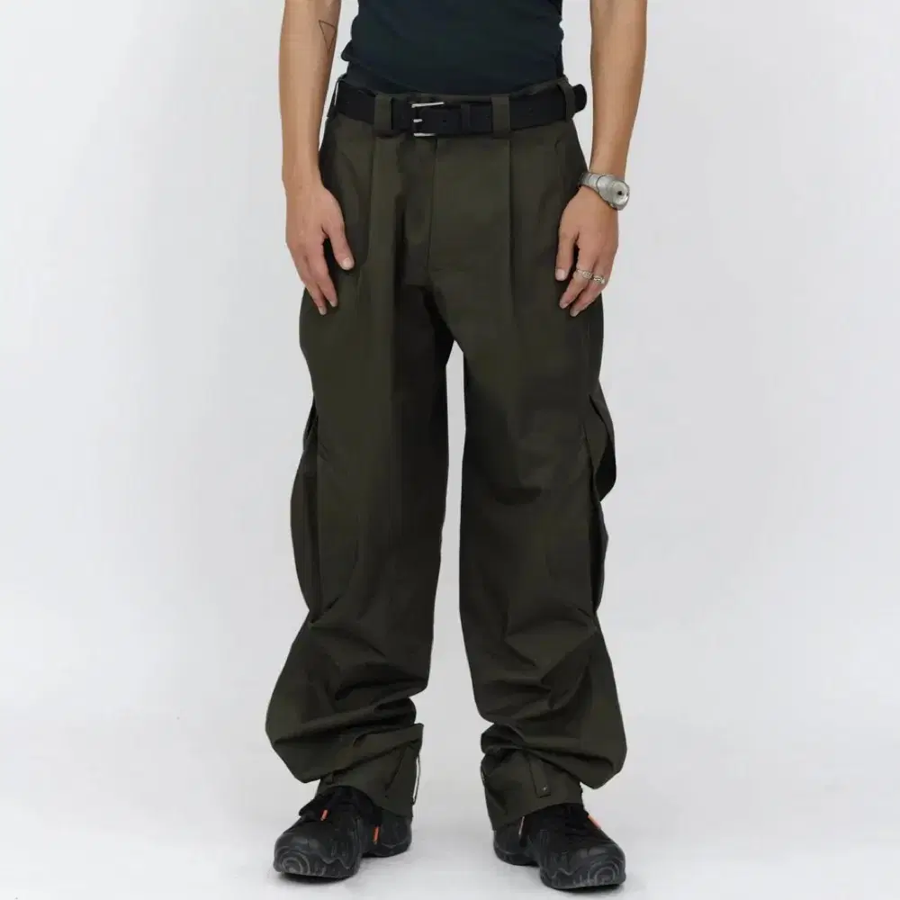 HYEIN SEO Cargo pants /black/1size