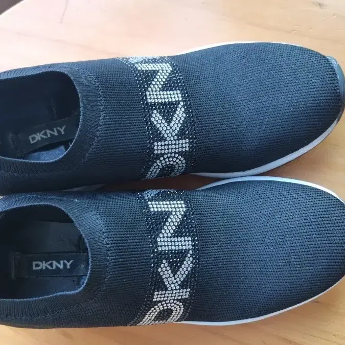 DKNY   키높이 슬립온