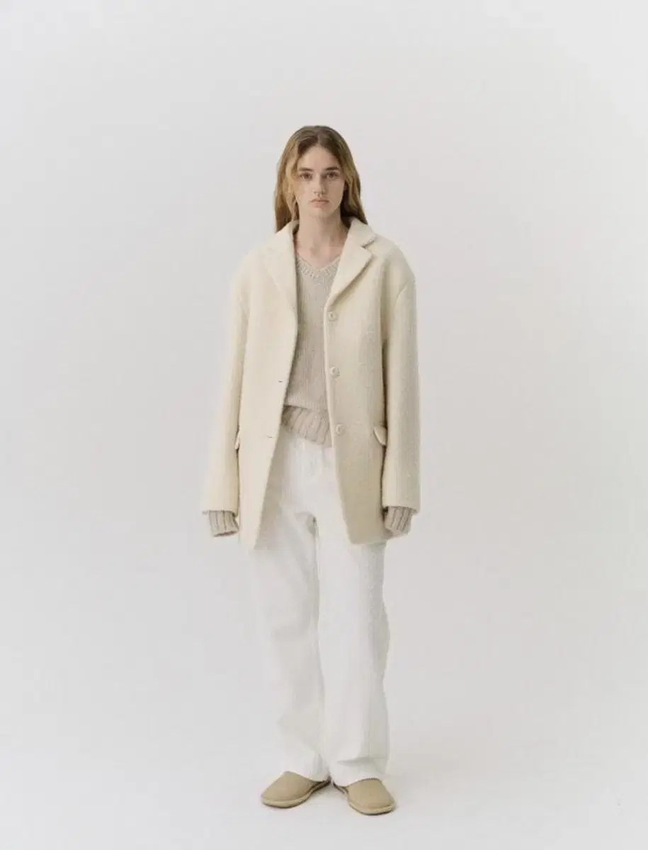 letter teddy boucle coat (ivory)