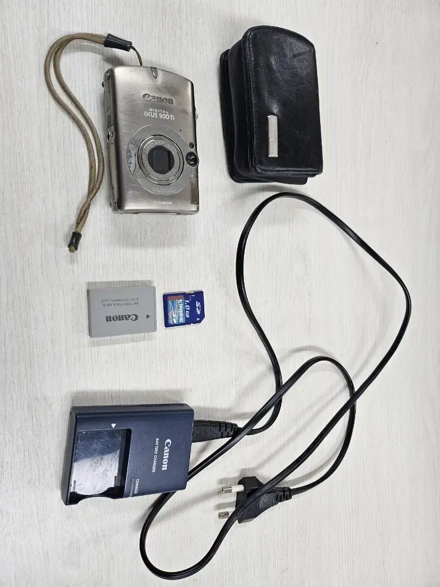 캐논 IXUS 900Ti 디지털 카메라 팝니다