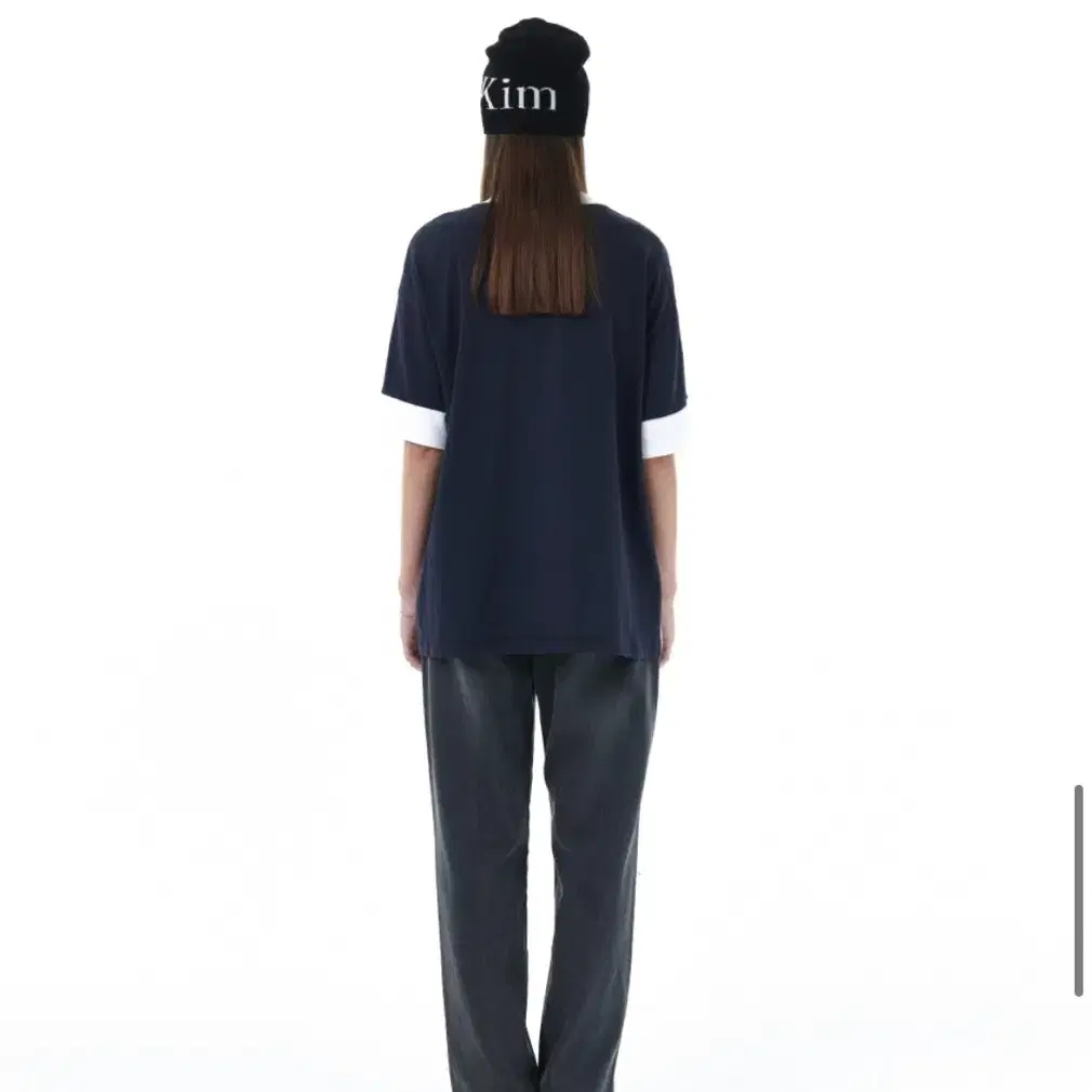 마뗑킴 LUV MATIN V-NECK TOP IN DARK NAVY