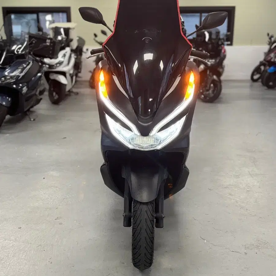 20년형 혼다 PCX125 5만KM 깔끔한 차량 판매합니다.