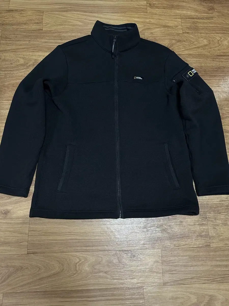 [115] National Geographic Brushed Jacket