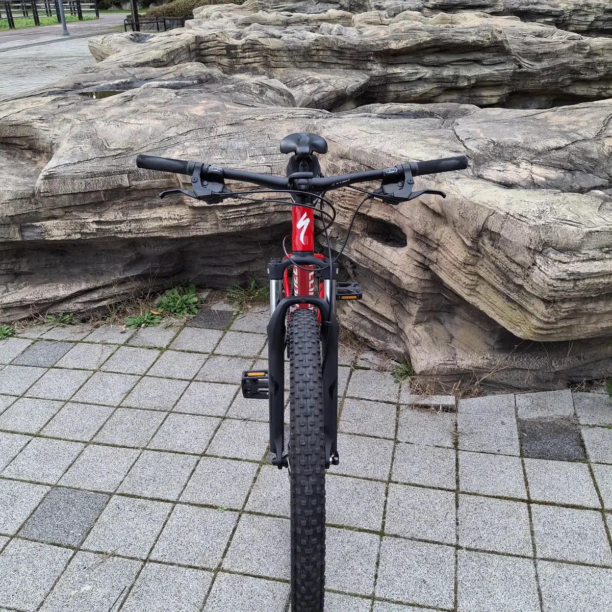 입문용 MTB_Specialized_Rockhopper (27.5)