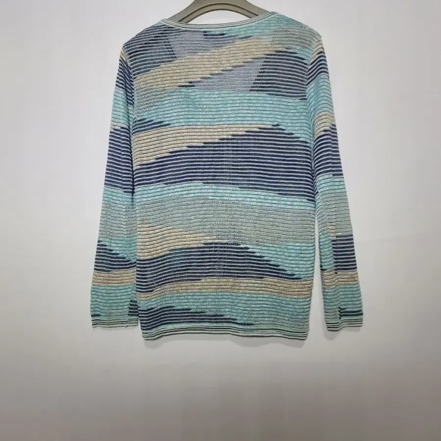 MISSONI SPORT 미쏘니 스포츠 마소재첨가 Y넥 가디건